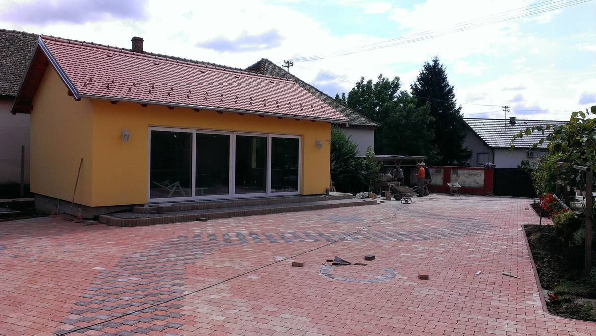 Bazen – Popovac, naslovna fotografija