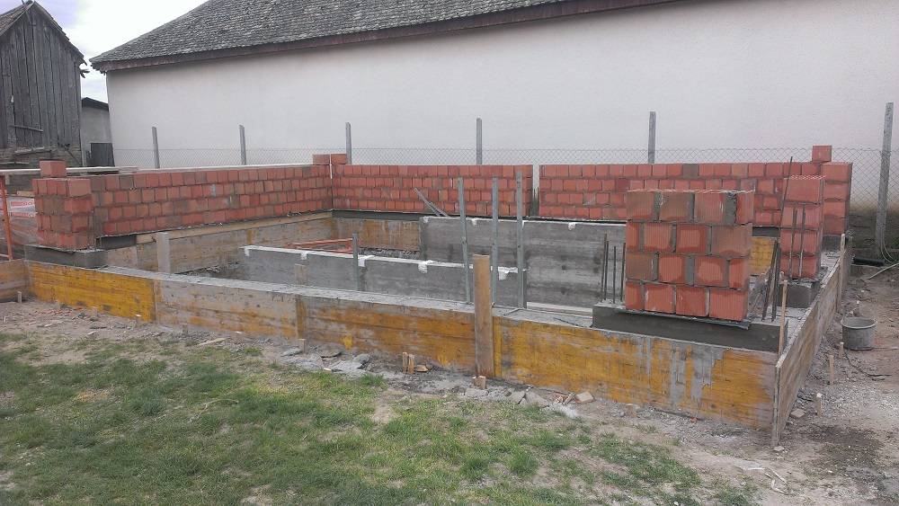 Podizanje zidova i priprema objekta – Bazen Popovac