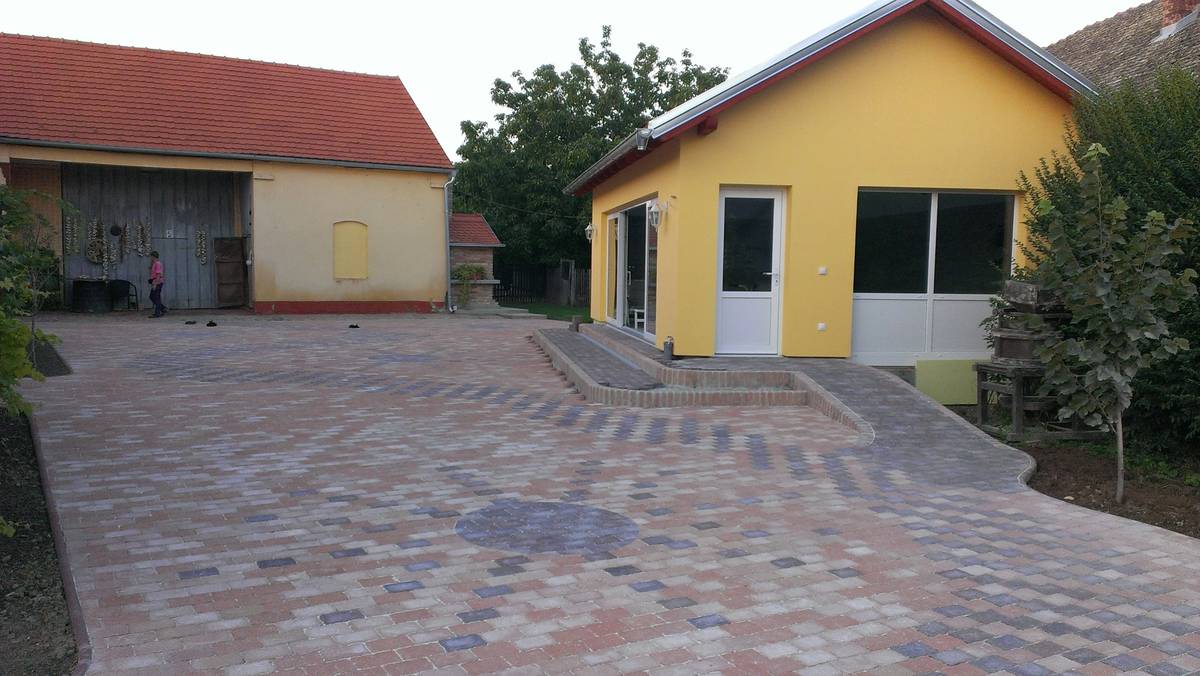 Završeno popločanje i uređenje okoliša – Bazen Popovac
