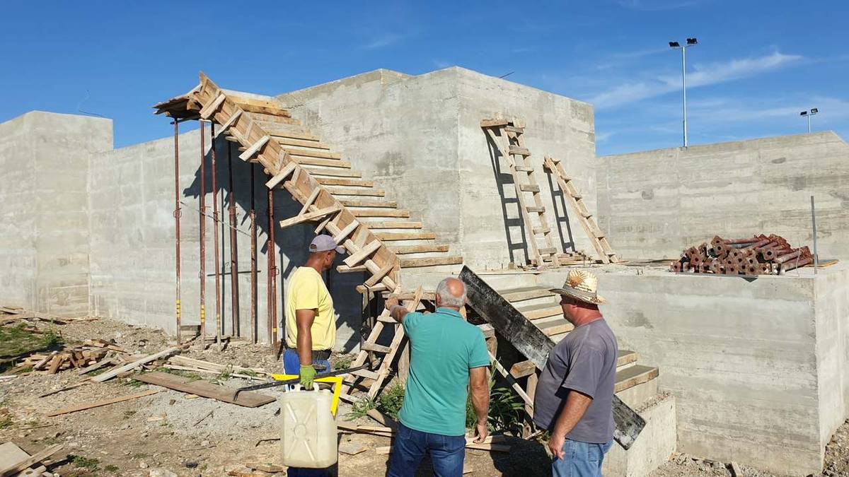 AB stubište i konstrukcija spremnika – Bioplinsko postrojenje SM Energy