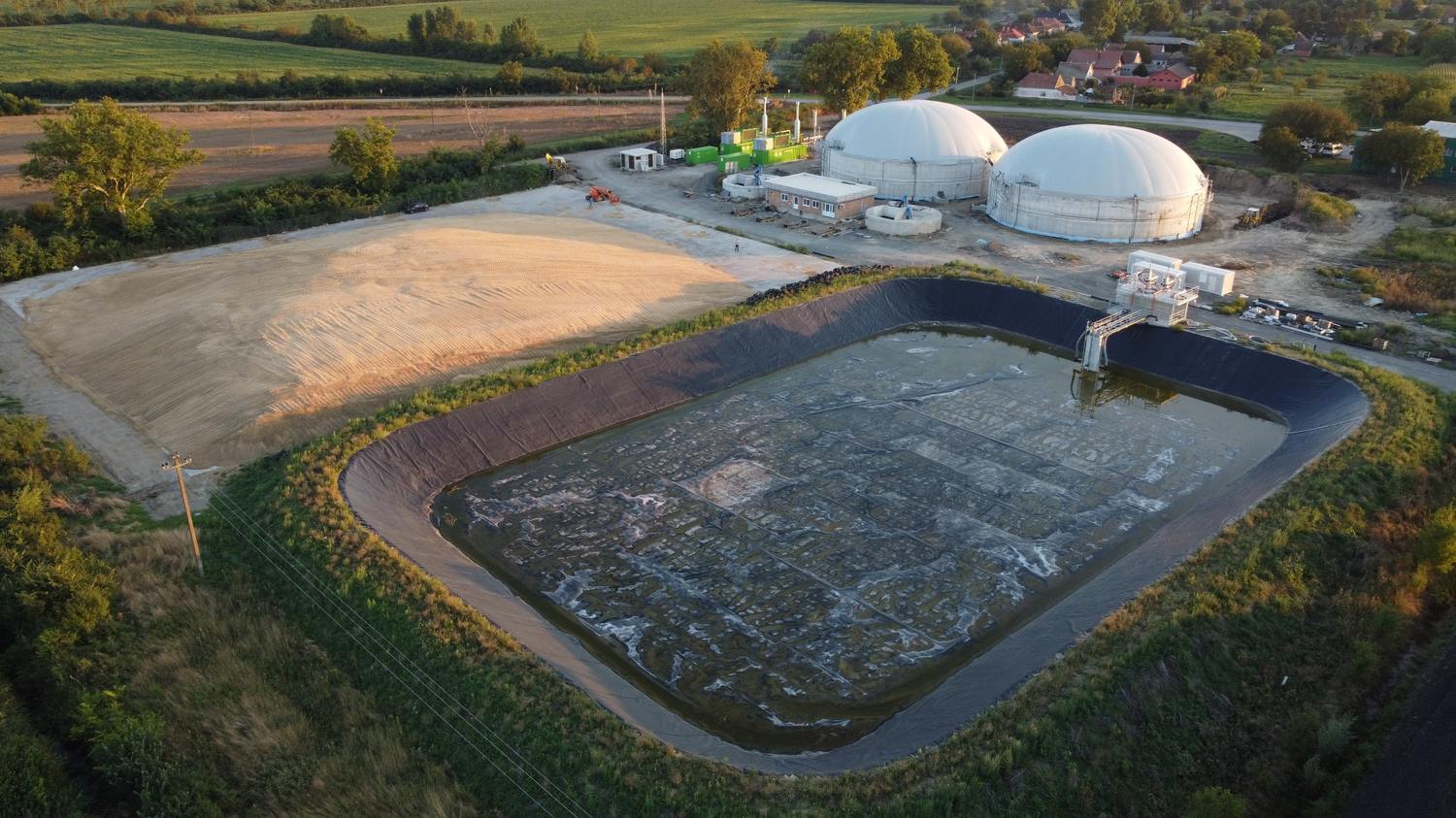Zračni pogled na lagunu i digestore – BPS Alter Biogas I