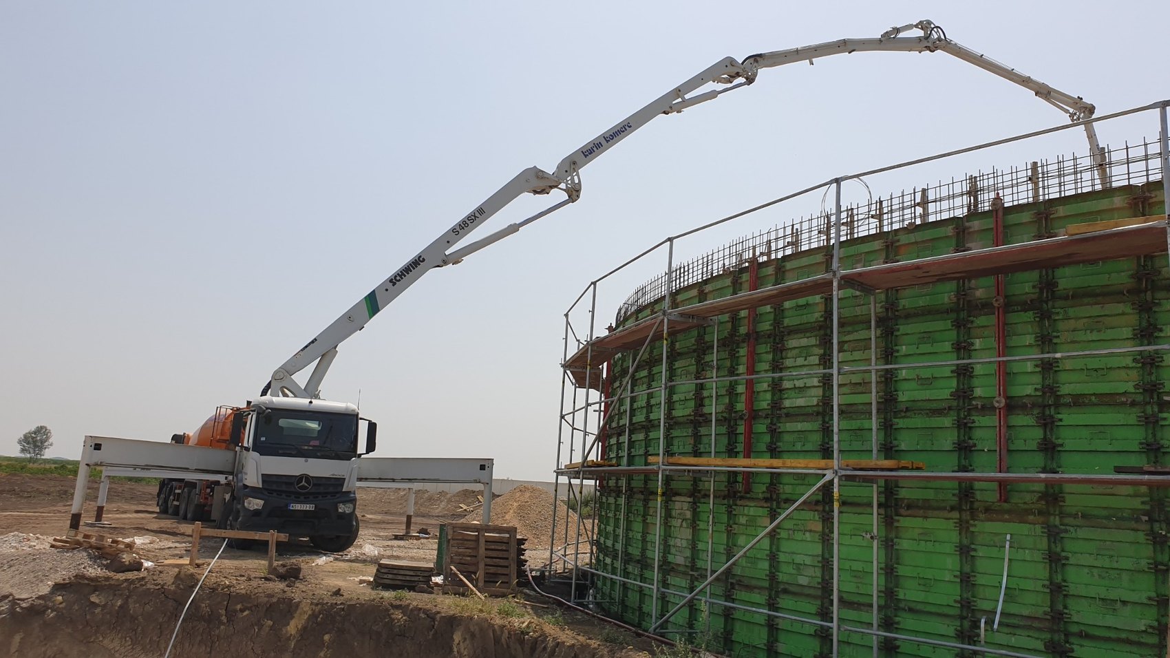 Betoniranje kružnog spremnika beton pumpom – BPS Green Energy