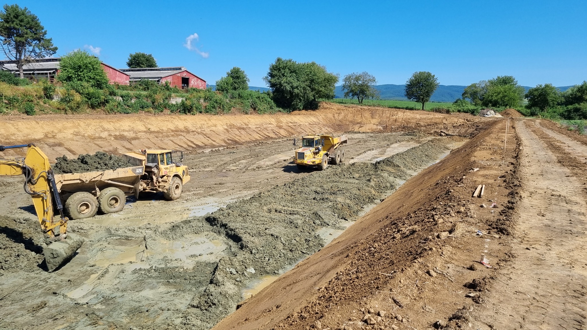 Iskop lagune s kamionima i bagerom – BPS Kutjevo