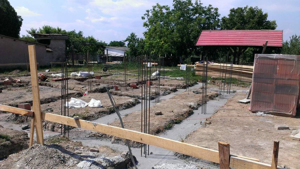 Betoniranje temeljnih traka – Dom za starije i nemoćne osobe Popovac
