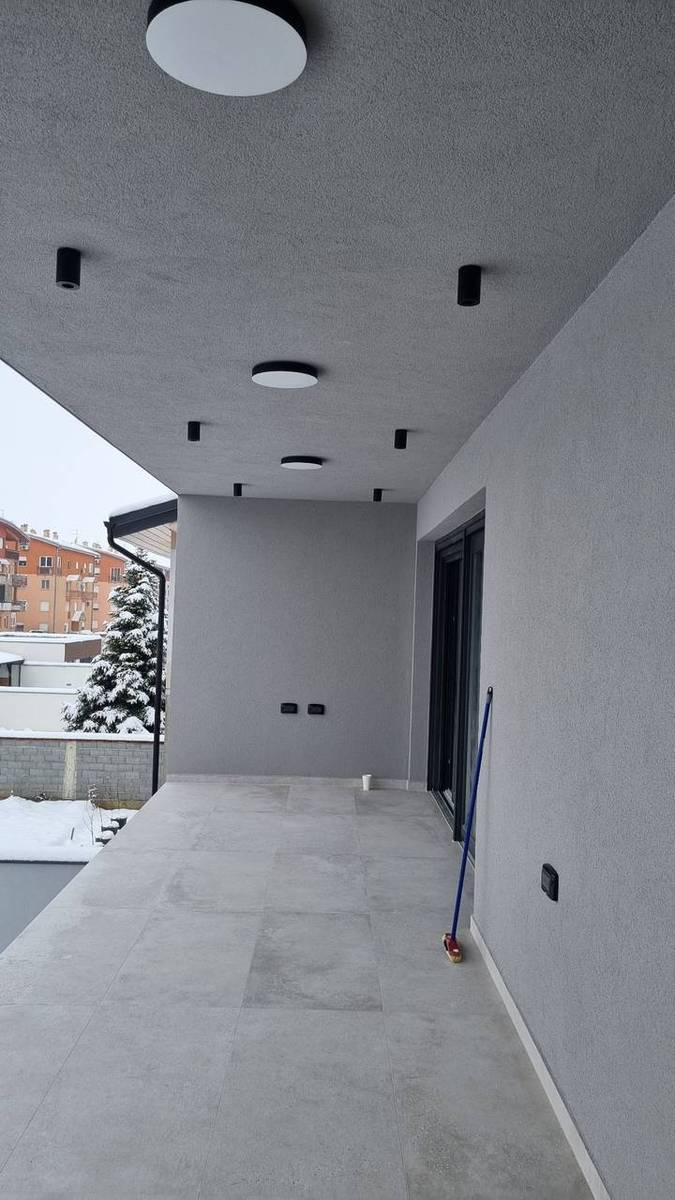 Balkon / terasa – Stambena zgrada s tri stambene jedinice Osijek